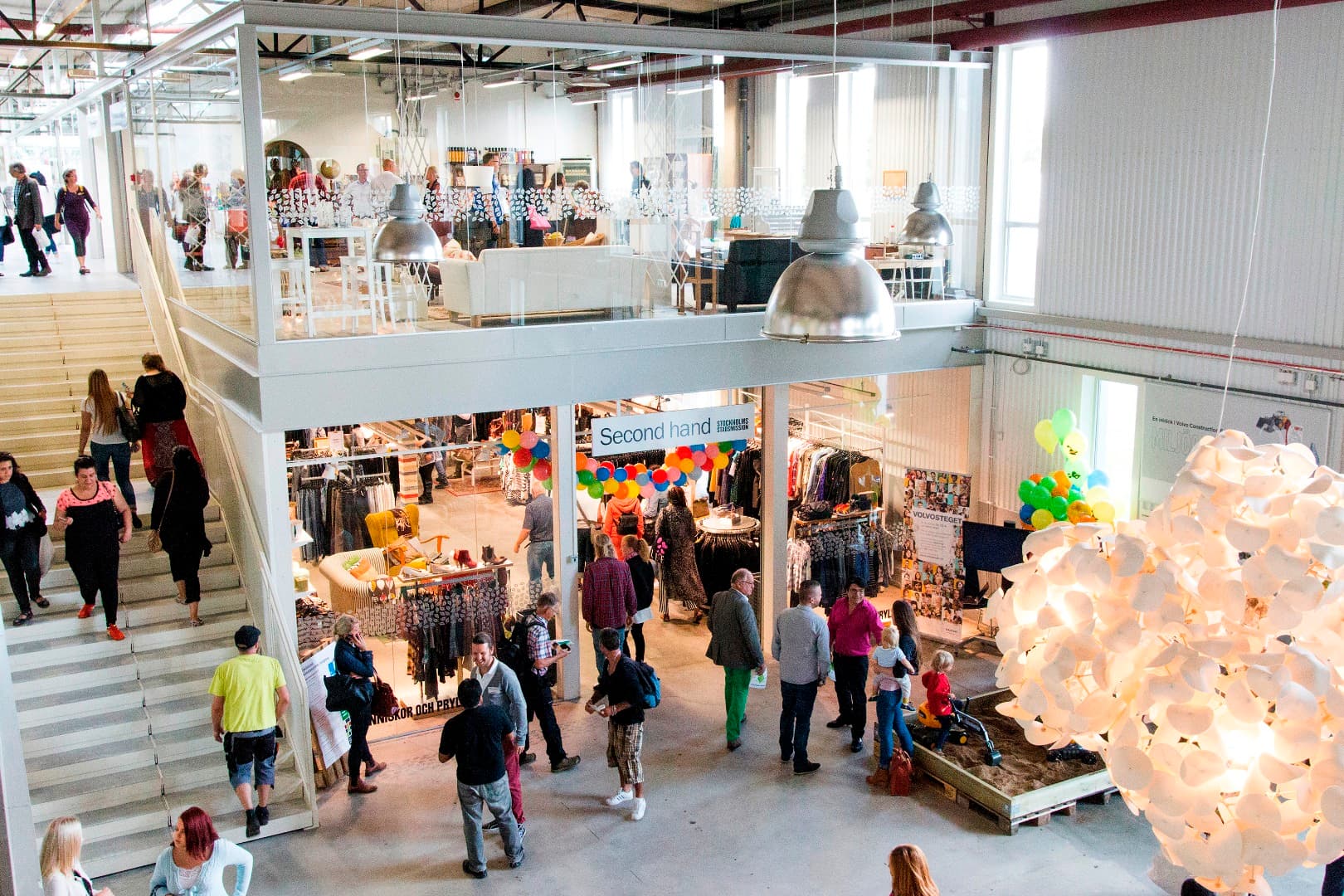 Stadsmissionens second hand-butik i ReTuna återbruksgalleria i Eskilstuna.